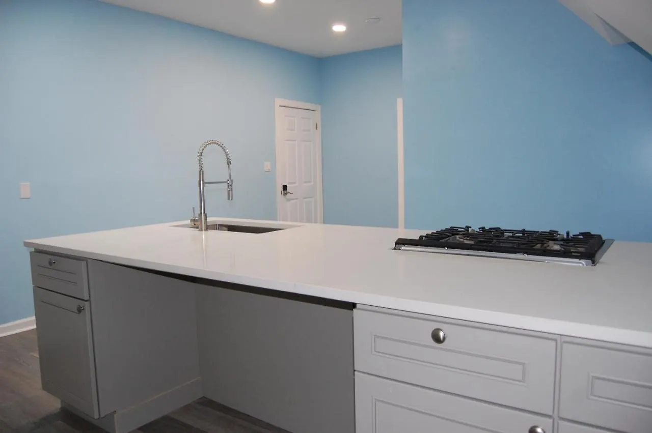 Newly Remodeled Apartment In Friendship/ Shadyside Pittsburgh 0*,